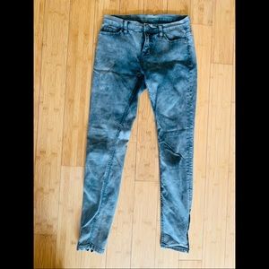 BDG mid rise twig ankle jeans